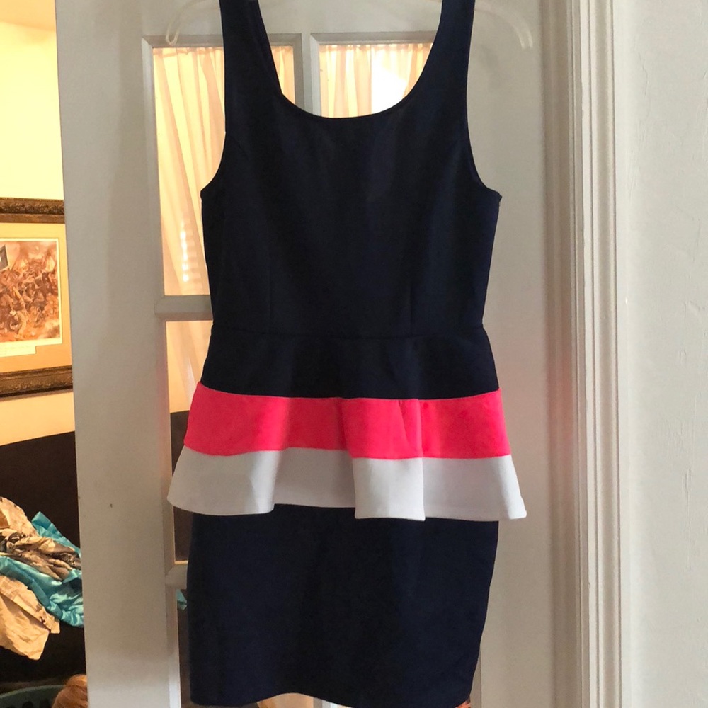 Mini dress. Perfect condition very comfortable.
